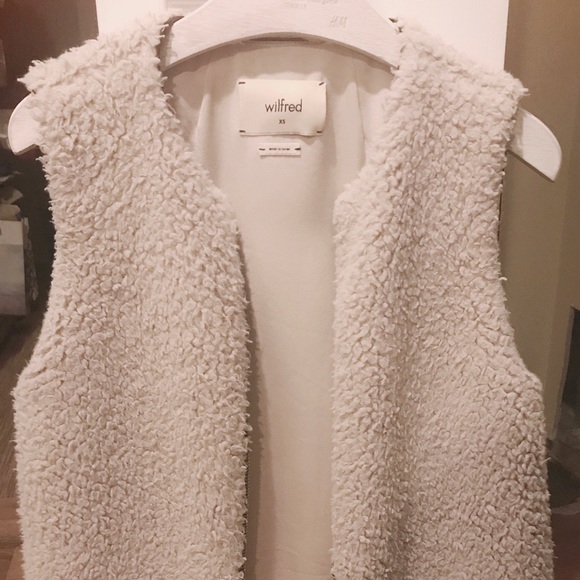 Aritzia Wilfred ‘Chatou’ Sherpa vest in ivory - Picture 1 of 5